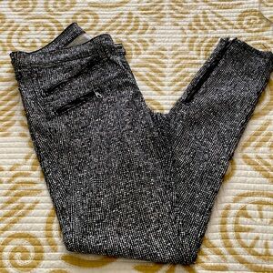 Rag  & Bone jean styled fitted pant. Size 30. Zipper accent styling.